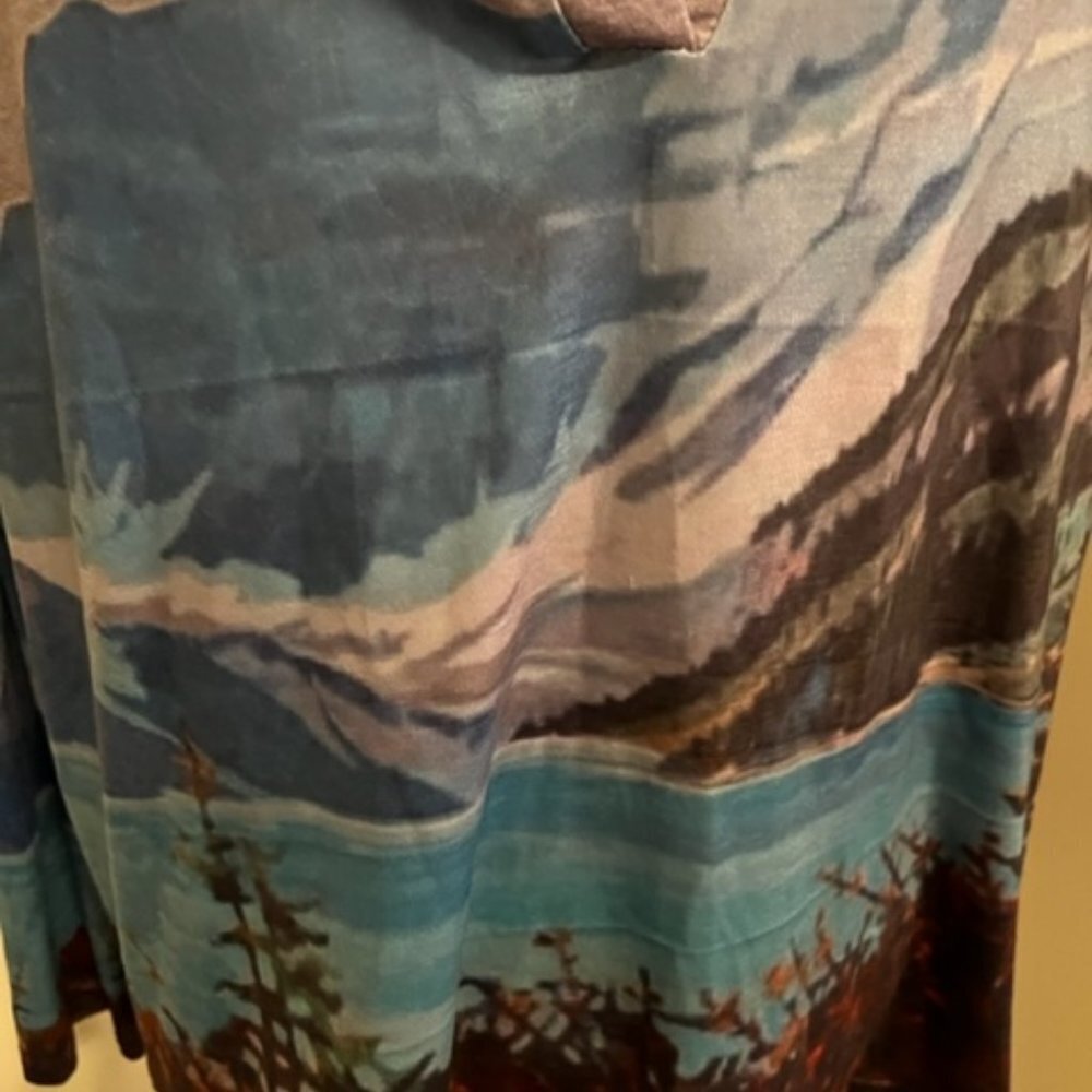 Mountain Scene Top Size Medium - Picture 4 of 6